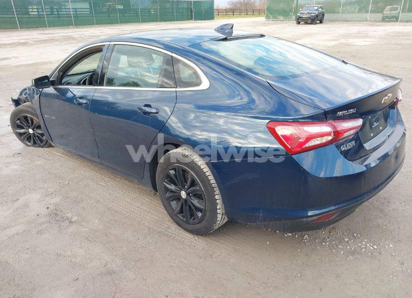 Photo 3 of 2019 Chevrolet Malibu LT (VIN 1G1ZD5ST9KF140279)