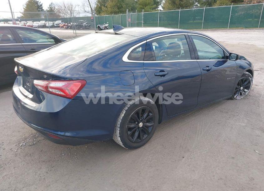 Photo 4 of 2019 Chevrolet Malibu LT (VIN 1G1ZD5ST9KF140279)