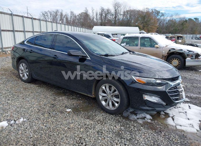 2019 Chevrolet Malibu LT (VIN 1G1ZD5ST9KF145045) main photo