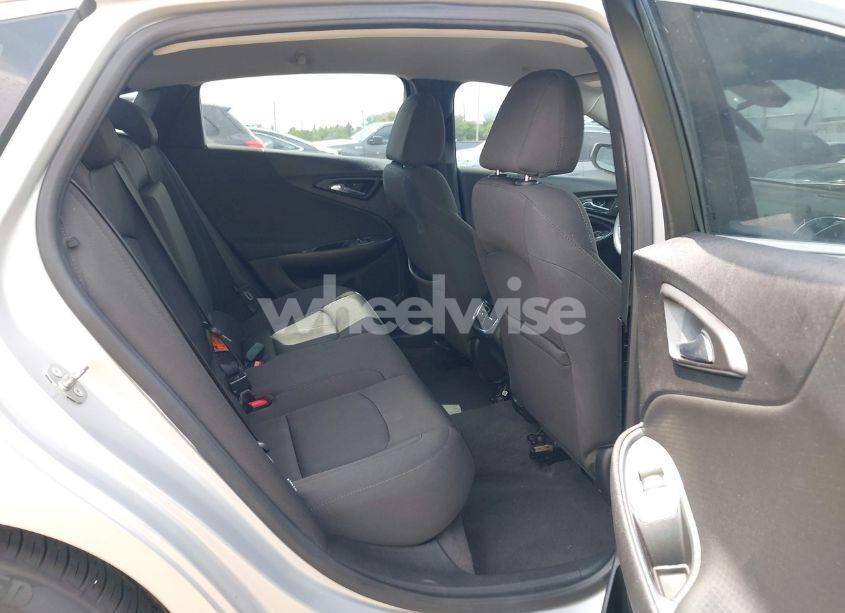 Photo 8 of 2019 Chevrolet Malibu LT (VIN 1G1ZD5ST9KF171600)