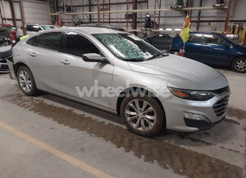 2019 Chevrolet Malibu LT (VIN 1G1ZD5ST9KF188123) main photo