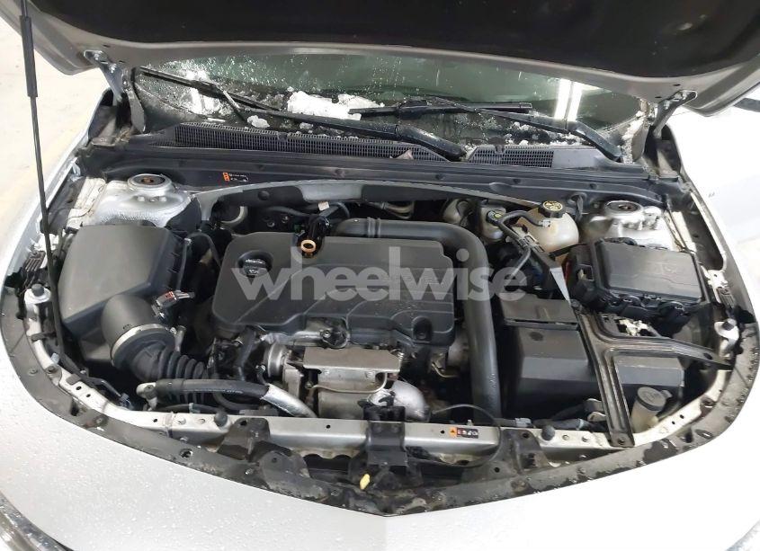 Photo 10 of 2019 Chevrolet Malibu LT (VIN 1G1ZD5ST9KF188123)