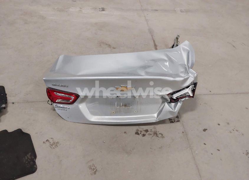 Photo 12 of 2019 Chevrolet Malibu LT (VIN 1G1ZD5ST9KF188123)