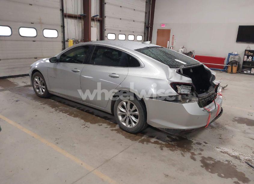 Photo 3 of 2019 Chevrolet Malibu LT (VIN 1G1ZD5ST9KF188123)