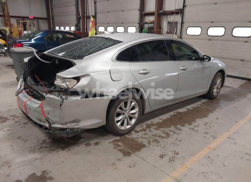 Photo 4 of 2019 Chevrolet Malibu LT (VIN 1G1ZD5ST9KF188123)