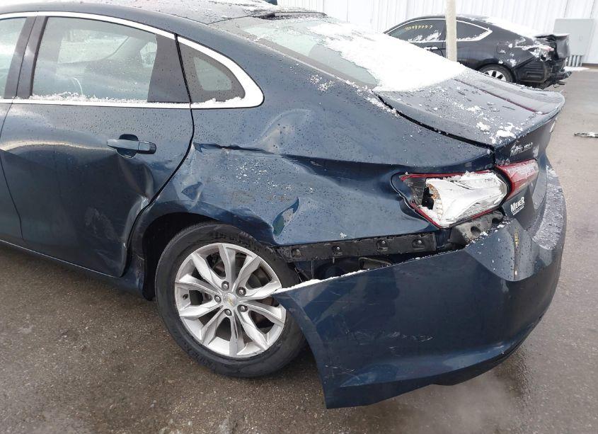 Photo 6 of 2019 Chevrolet Malibu LT (VIN 1G1ZD5ST9KF196691)