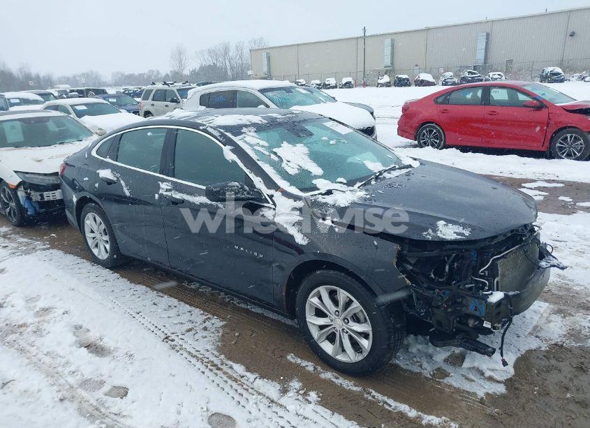 2019 Chevrolet Malibu LT (VIN 1G1ZD5ST9KF198702) main photo