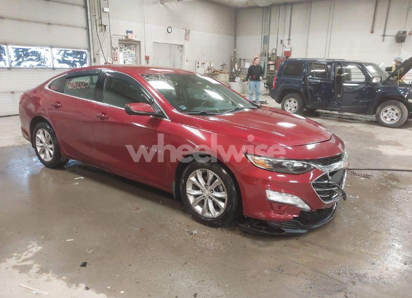 2019 Chevrolet Malibu LT (VIN 1G1ZD5ST9KF209813) main photo