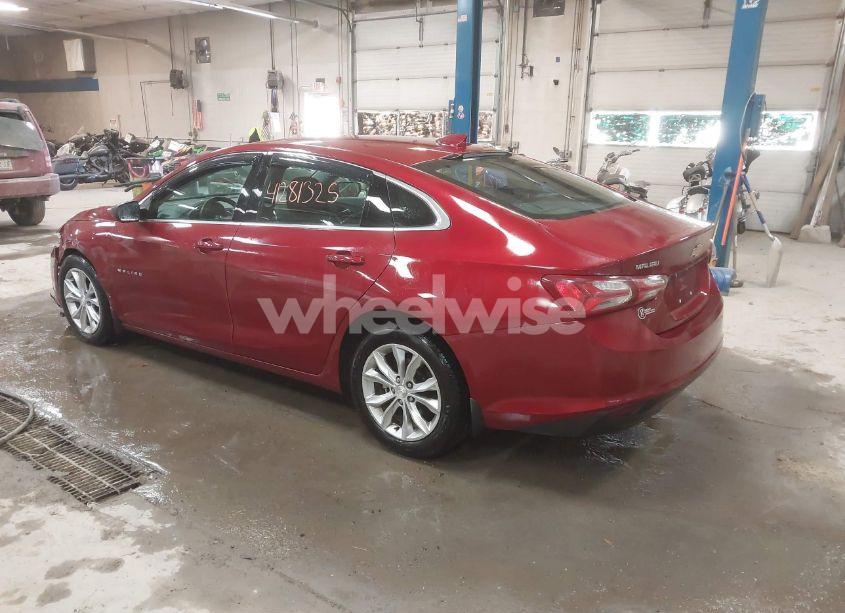 Photo 3 of 2019 Chevrolet Malibu LT (VIN 1G1ZD5ST9KF209813)