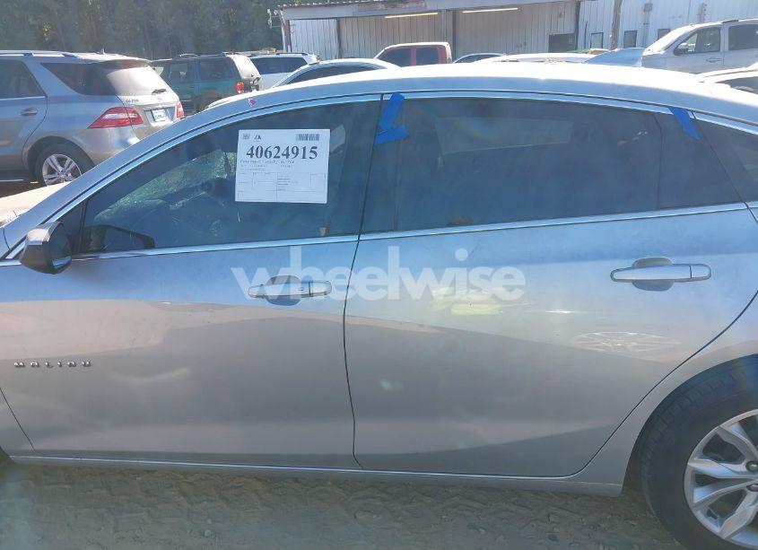 Photo 14 of 2019 Chevrolet Malibu LT (VIN 1G1ZD5ST9KF221153)