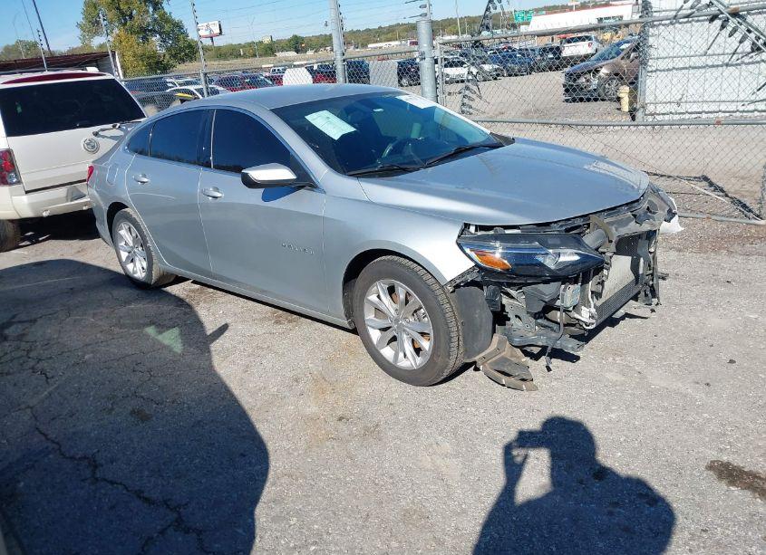 2020 Chevrolet Malibu FWD LT (VIN 1G1ZD5ST9LF024727) main photo
