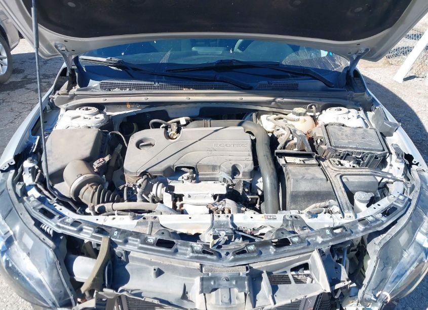 Photo 10 of 2020 Chevrolet Malibu FWD LT (VIN 1G1ZD5ST9LF024727)