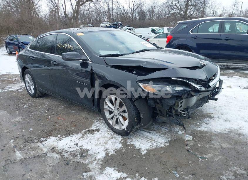 2020 Chevrolet Malibu FWD LT (VIN 1G1ZD5ST9LF027739) main photo