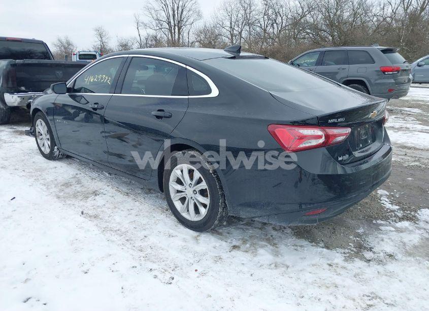 Photo 3 of 2020 Chevrolet Malibu FWD LT (VIN 1G1ZD5ST9LF027739)