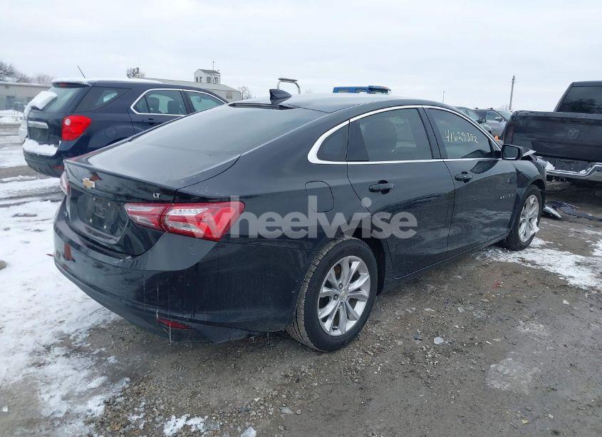 Photo 4 of 2020 Chevrolet Malibu FWD LT (VIN 1G1ZD5ST9LF027739)