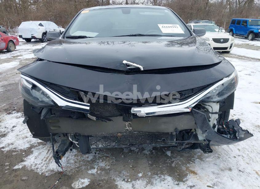 Photo 6 of 2020 Chevrolet Malibu FWD LT (VIN 1G1ZD5ST9LF027739)