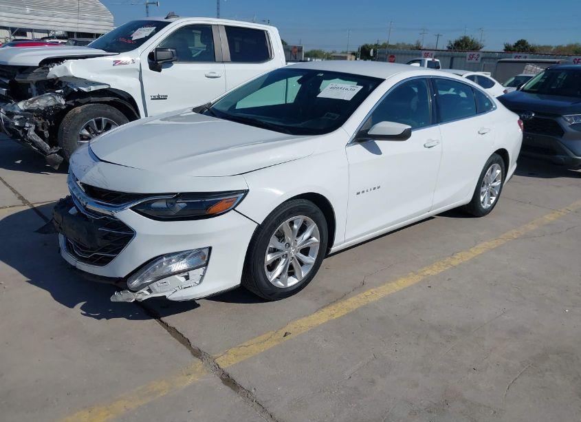 Photo 2 of 2020 Chevrolet Malibu FWD LT (VIN 1G1ZD5ST9LF027949)