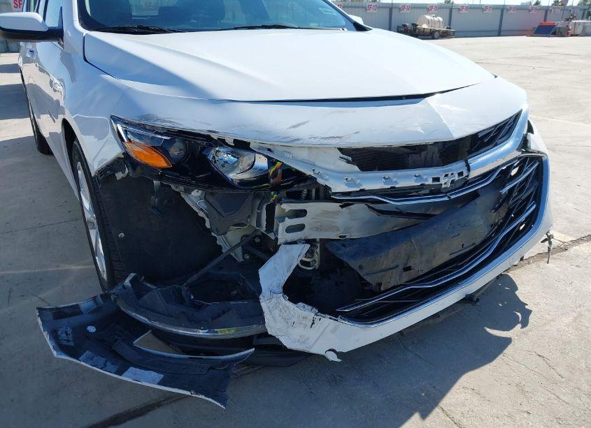 Photo 6 of 2020 Chevrolet Malibu FWD LT (VIN 1G1ZD5ST9LF027949)