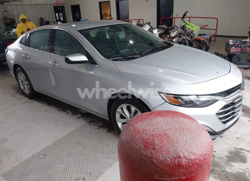 2020 Chevrolet Malibu FWD LT (VIN 1G1ZD5ST9LF029152) main photo