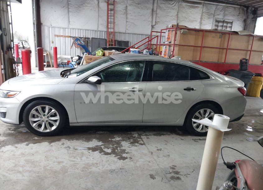 Photo 14 of 2020 Chevrolet Malibu FWD LT (VIN 1G1ZD5ST9LF029152)