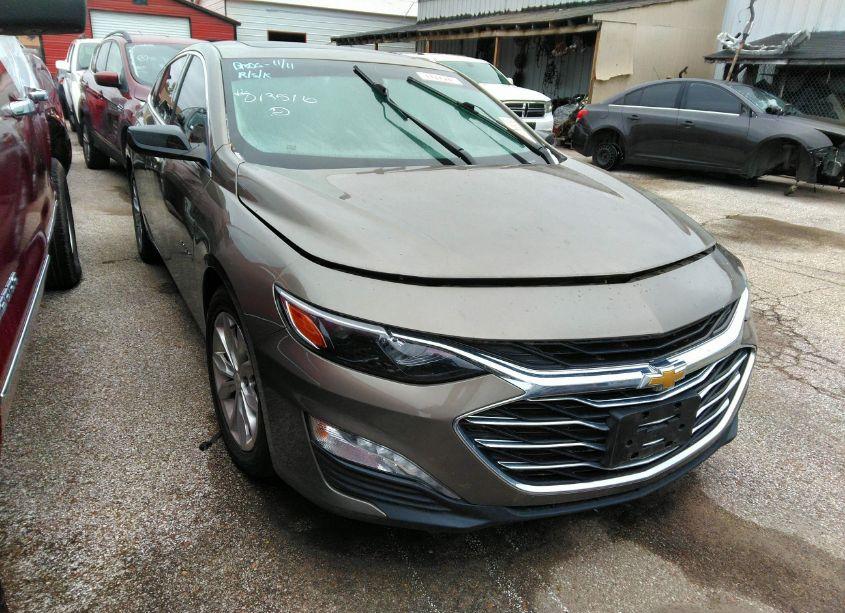 2020 Chevrolet Malibu LT (VIN 1G1ZD5ST9LF031516) main photo