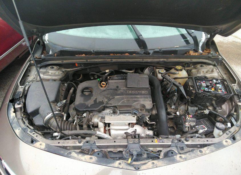 Photo 10 of 2020 Chevrolet Malibu LT (VIN 1G1ZD5ST9LF031516)