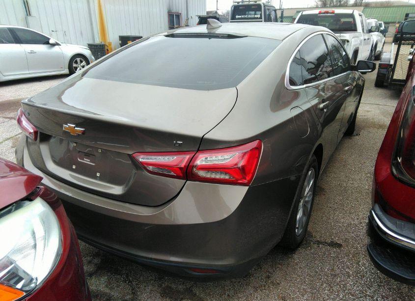 Photo 4 of 2020 Chevrolet Malibu LT (VIN 1G1ZD5ST9LF031516)