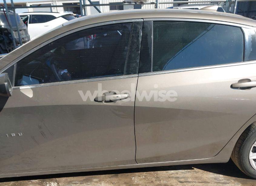 Photo 15 of 2020 Chevrolet Malibu FWD LT (VIN 1G1ZD5ST9LF035243)