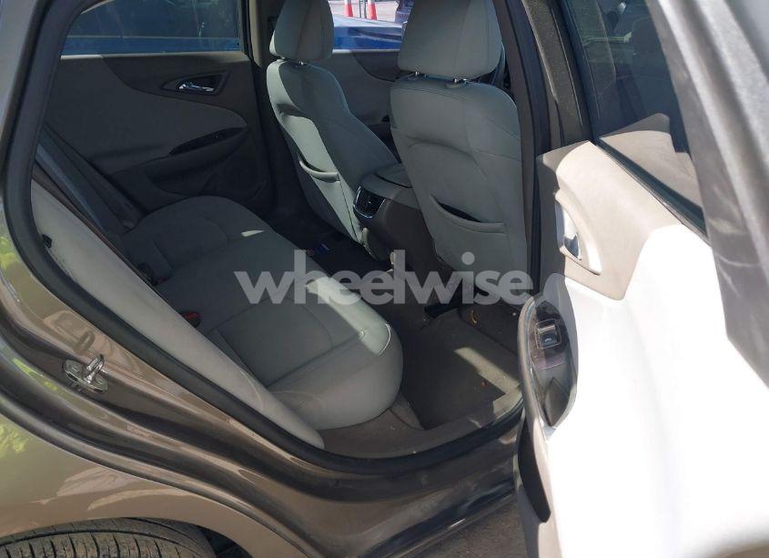 Photo 8 of 2020 Chevrolet Malibu FWD LT (VIN 1G1ZD5ST9LF035243)