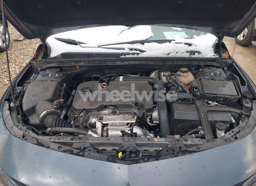 Photo 10 of 2020 Chevrolet Malibu FWD LT (VIN 1G1ZD5ST9LF045755)