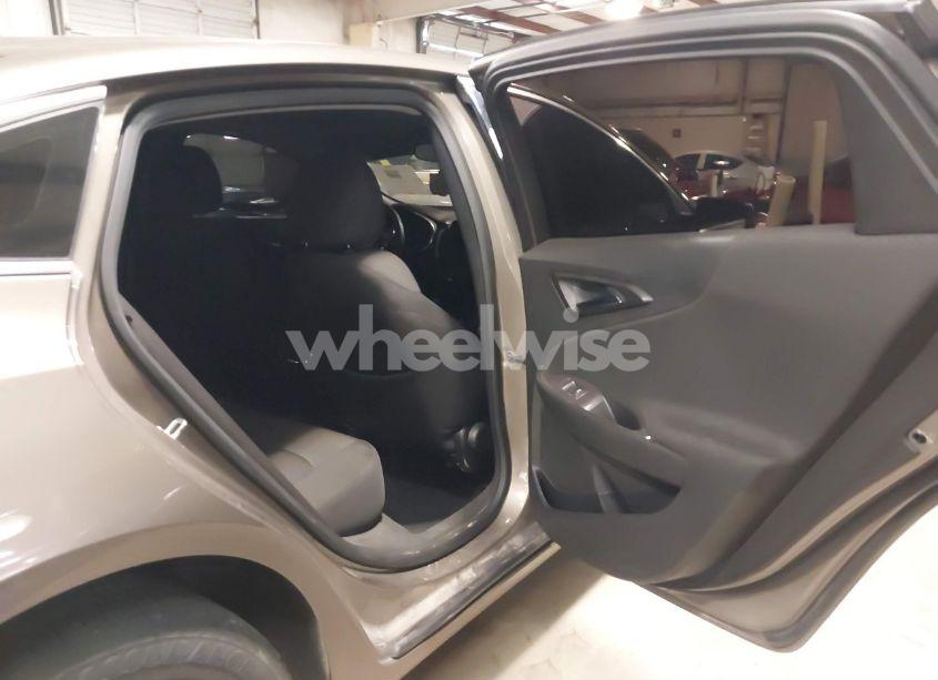 Photo 8 of 2020 Chevrolet Malibu FWD LT (VIN 1G1ZD5ST9LF053094)