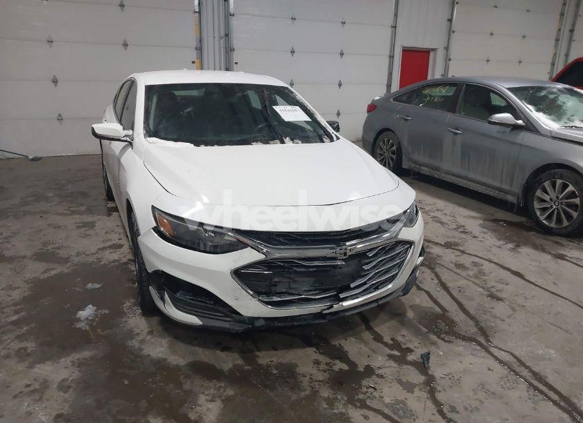 Photo 6 of 2020 Chevrolet Malibu FWD LT (VIN 1G1ZD5ST9LF053533)