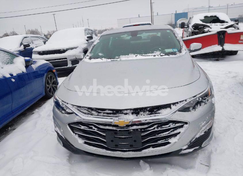 Photo 12 of 2020 Chevrolet Malibu FWD LT (VIN 1G1ZD5ST9LF053841)