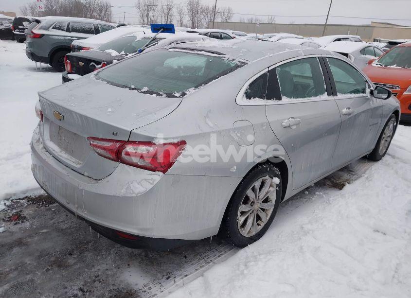 Photo 4 of 2020 Chevrolet Malibu FWD LT (VIN 1G1ZD5ST9LF053841)