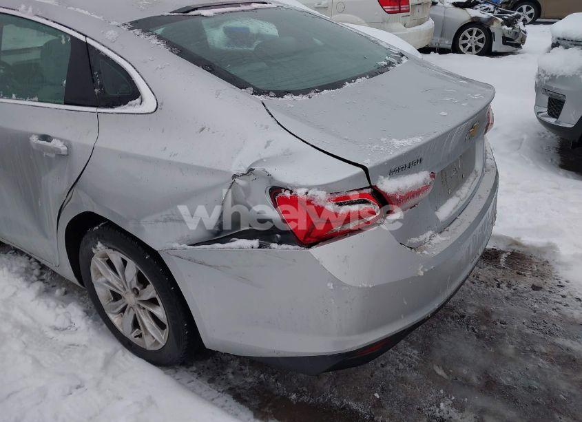 Photo 6 of 2020 Chevrolet Malibu FWD LT (VIN 1G1ZD5ST9LF053841)