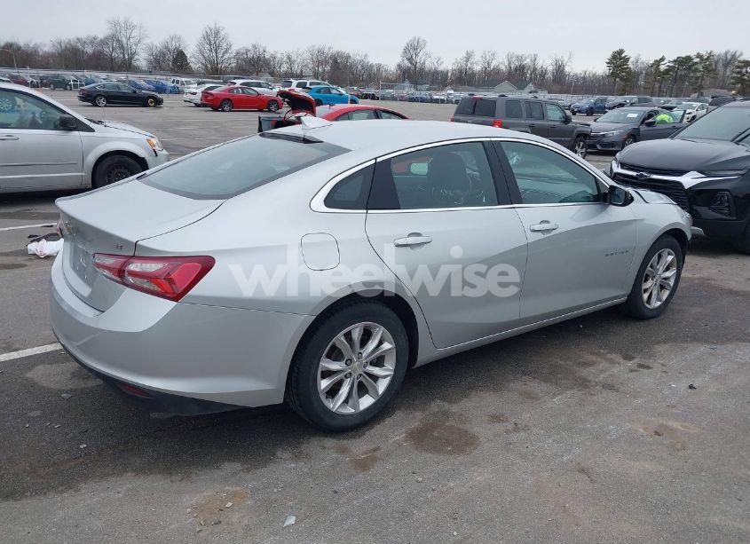 Photo 4 of 2020 Chevrolet Malibu FWD LT (VIN 1G1ZD5ST9LF062393)