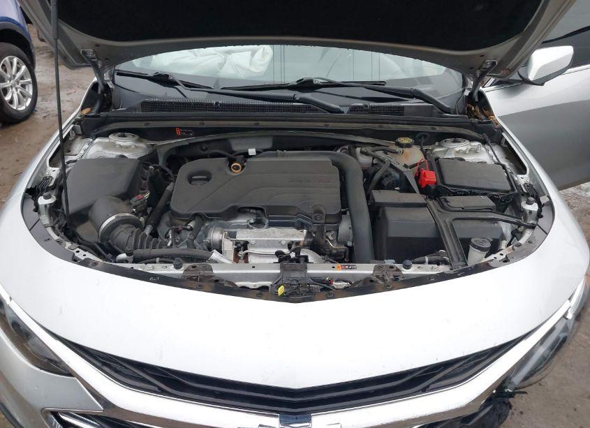 Photo 10 of 2020 Chevrolet Malibu FWD LT (VIN 1G1ZD5ST9LF065195)