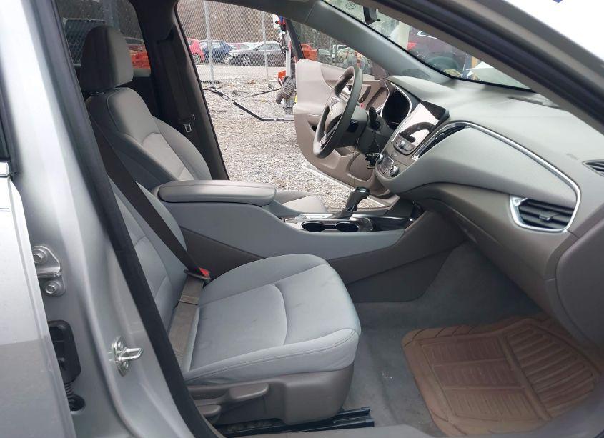 Photo 5 of 2020 Chevrolet Malibu FWD LT (VIN 1G1ZD5ST9LF068484)