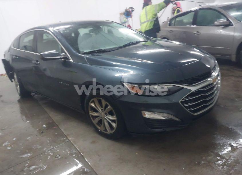 2020 Chevrolet Malibu FWD LT (VIN 1G1ZD5ST9LF075130) main photo