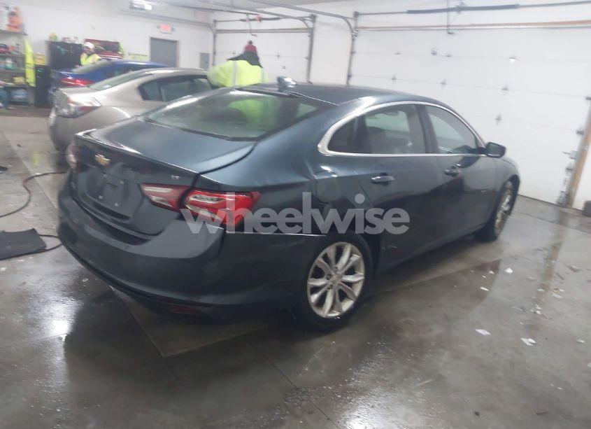 Photo 4 of 2020 Chevrolet Malibu FWD LT (VIN 1G1ZD5ST9LF075130)