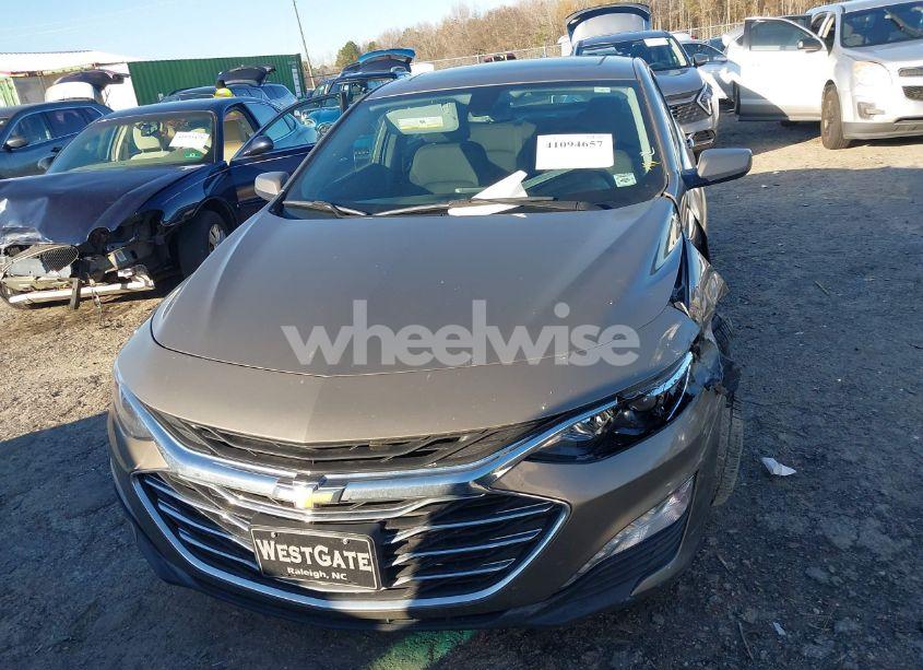 Photo 12 of 2020 Chevrolet Malibu FWD LT (VIN 1G1ZD5ST9LF090811)