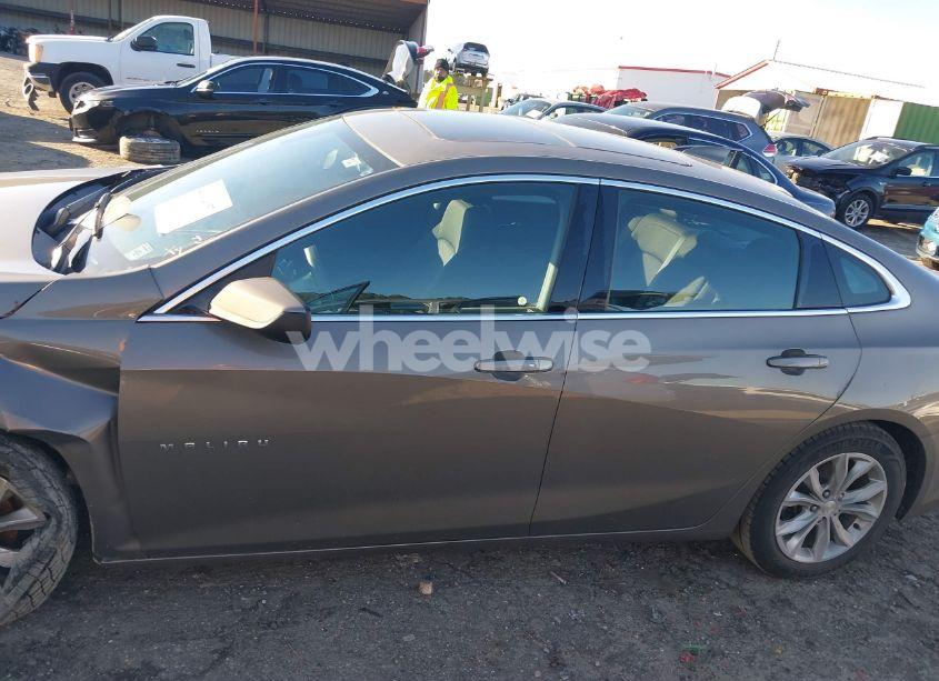 Photo 14 of 2020 Chevrolet Malibu FWD LT (VIN 1G1ZD5ST9LF090811)