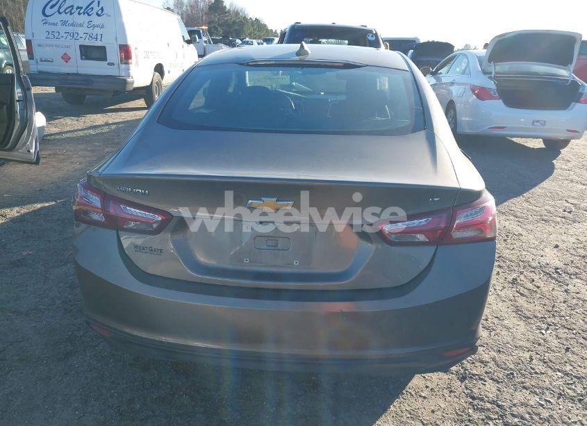 Photo 16 of 2020 Chevrolet Malibu FWD LT (VIN 1G1ZD5ST9LF090811)