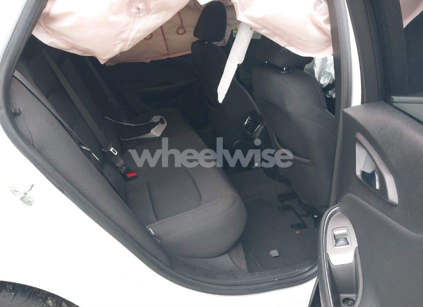 Photo 8 of 2020 Chevrolet Malibu FWD LT (VIN 1G1ZD5ST9LF095278)