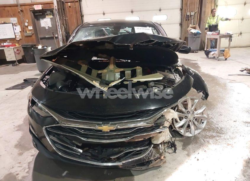 Photo 12 of 2020 Chevrolet Malibu FWD LT (VIN 1G1ZD5ST9LF112273)