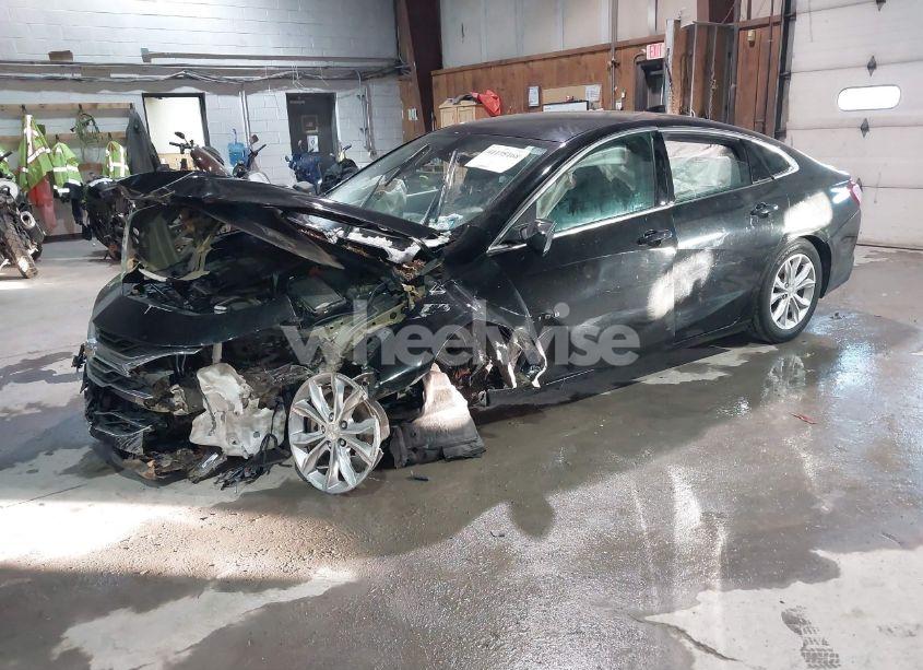 Photo 2 of 2020 Chevrolet Malibu FWD LT (VIN 1G1ZD5ST9LF112273)
