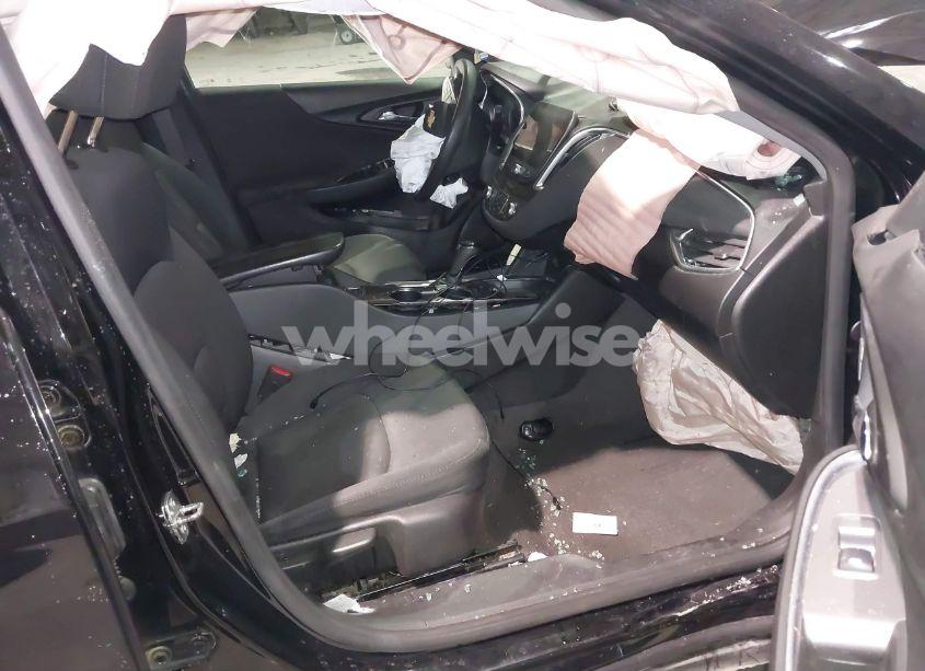 Photo 5 of 2020 Chevrolet Malibu FWD LT (VIN 1G1ZD5ST9LF112273)