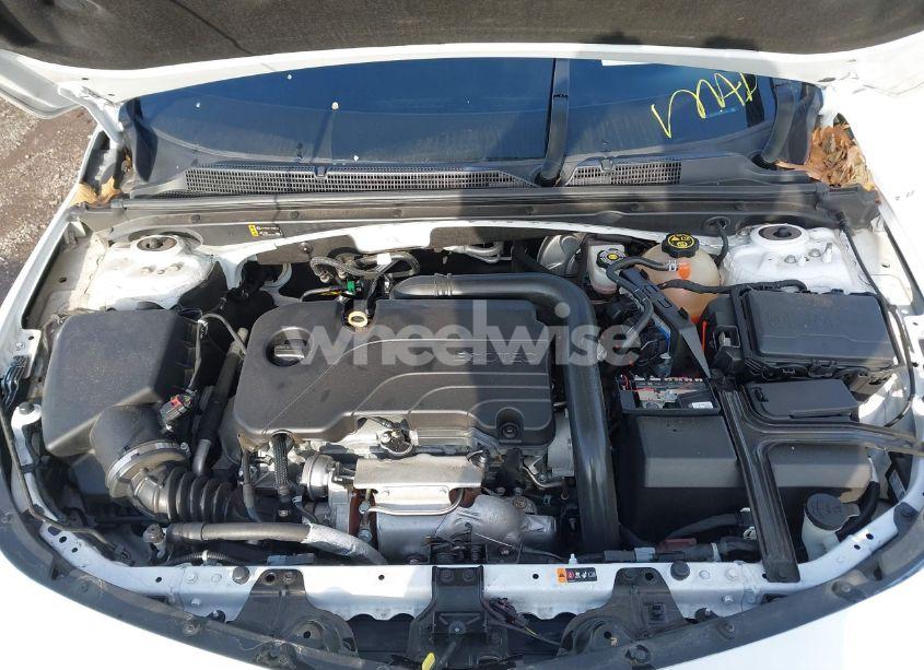 Photo 10 of 2021 Chevrolet Malibu FWD LT (VIN 1G1ZD5ST9MF004527)