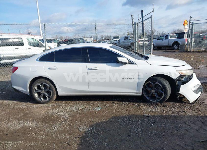 Photo 14 of 2021 Chevrolet Malibu FWD LT (VIN 1G1ZD5ST9MF004527)