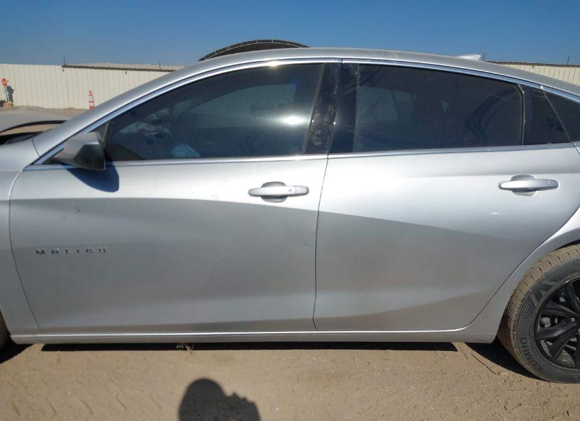 Photo 14 of 2021 Chevrolet Malibu FWD LT (VIN 1G1ZD5ST9MF007363)